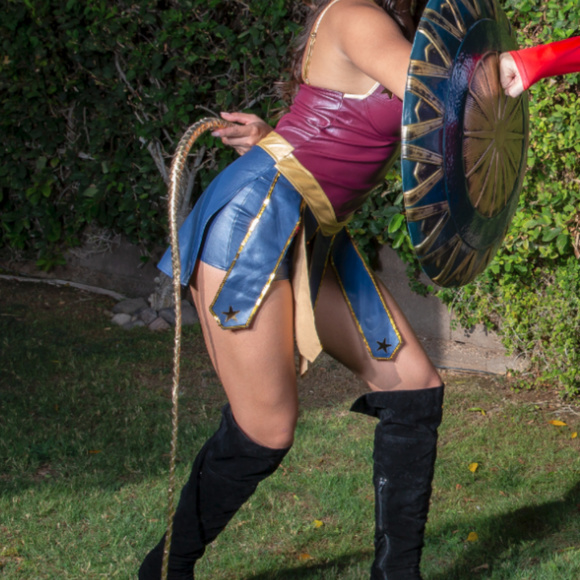 Sexy Wonder Woman Cosplay Halloween Party Costume - Picture 4 of 4
